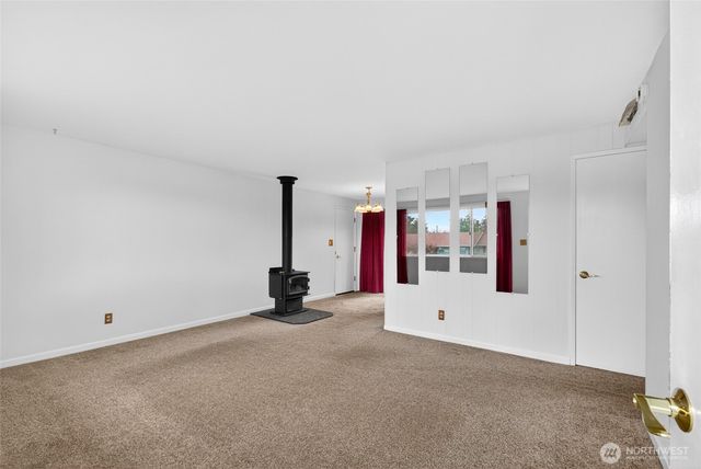 2717 SW 328th Street, Federal Way, WA 98023