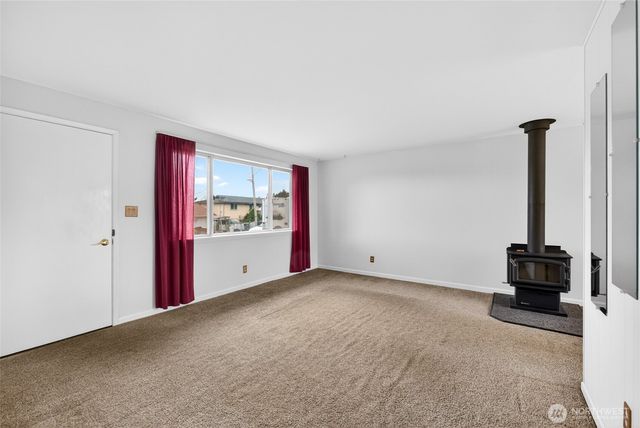 2717 SW 328th Street, Federal Way, WA 98023