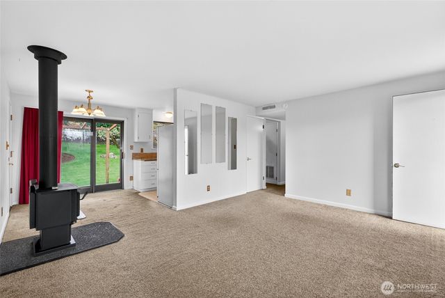 2717 SW 328th Street, Federal Way, WA 98023