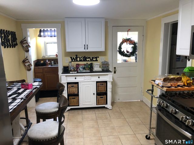 15 Oregon Avenue, Hamden, CT 06514