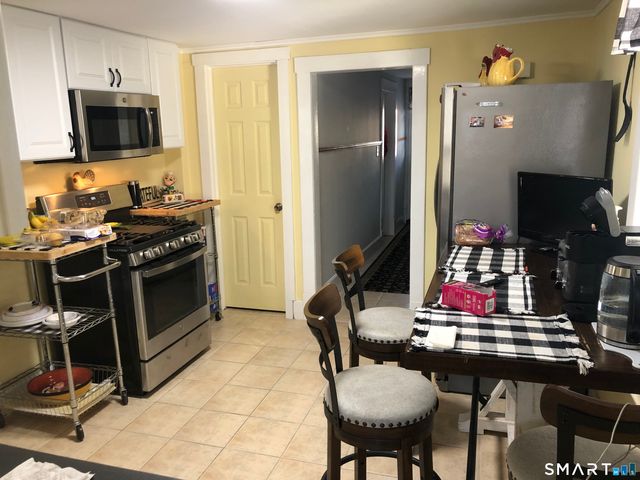 15 Oregon Avenue, Hamden, CT 06514