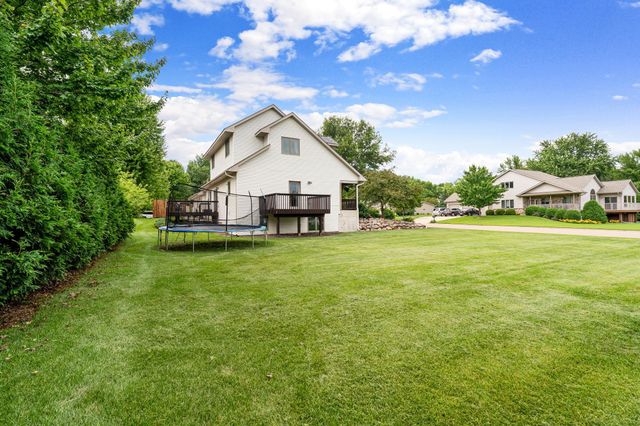 1845 Paulis Drive, Faribault, MN 55021