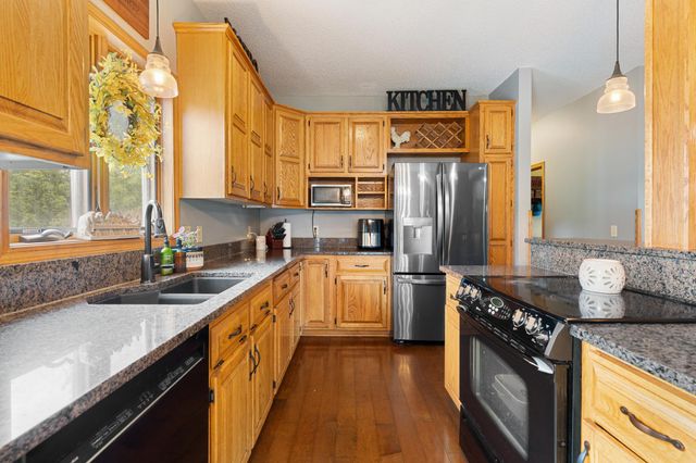1845 Paulis Drive, Faribault, MN 55021
