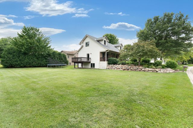 1845 Paulis Drive, Faribault, MN 55021
