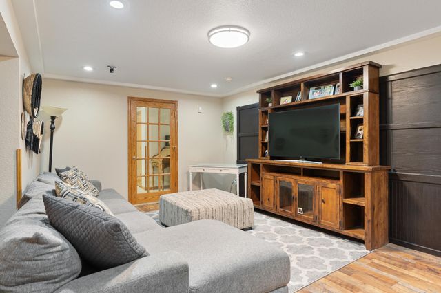 1845 Paulis Drive, Faribault, MN 55021