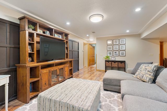 1845 Paulis Drive, Faribault, MN 55021