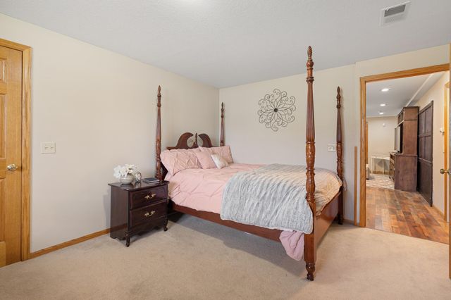 1845 Paulis Drive, Faribault, MN 55021