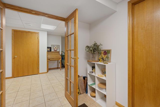 1845 Paulis Drive, Faribault, MN 55021