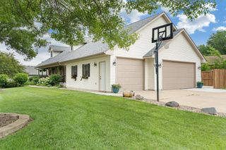 1845 Paulis Drive, Faribault, MN 55021