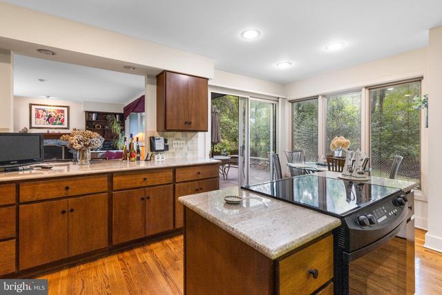 2 FOX POND, Spring House, PA 19477