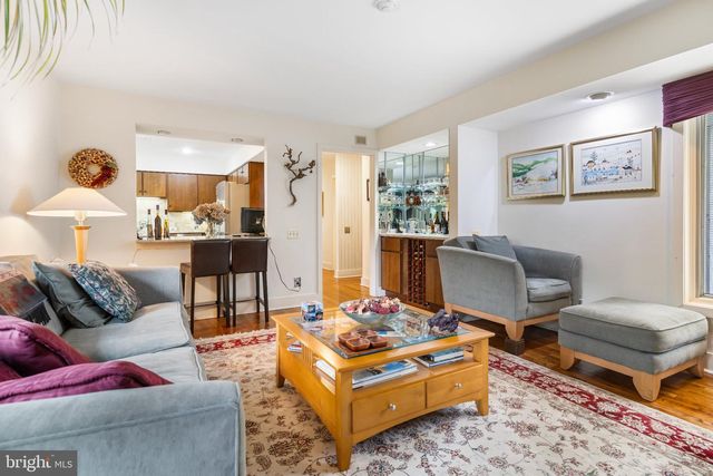2 FOX POND, Spring House, PA 19477