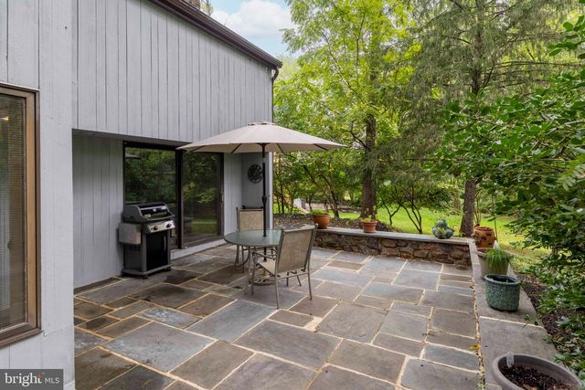 2 FOX POND, Spring House, PA 19477