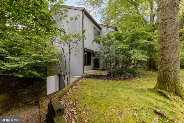 2 FOX POND, Spring House, PA 19477