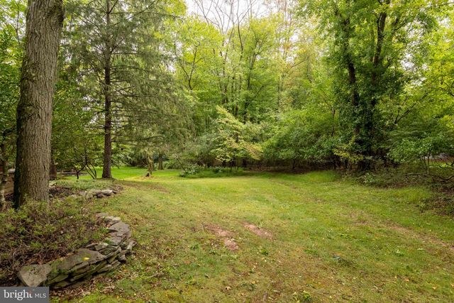 2 FOX POND, Spring House, PA 19477