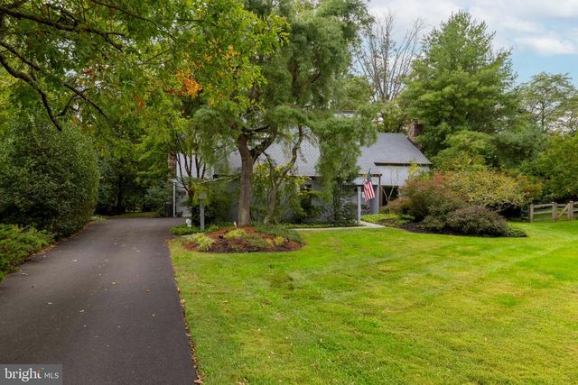 2 FOX POND, Spring House, PA 19477