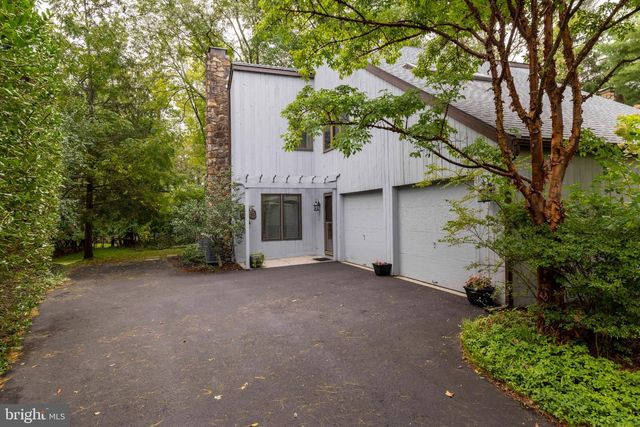 2 FOX POND, Spring House, PA 19477