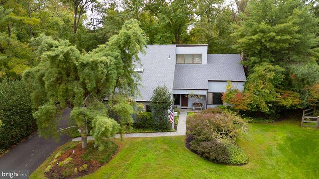 2 FOX POND, Spring House, PA 19477