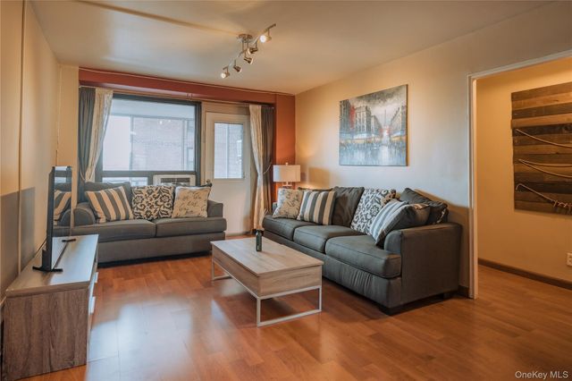 61-25 98th Street 9F, Rego Park, NY 11374
