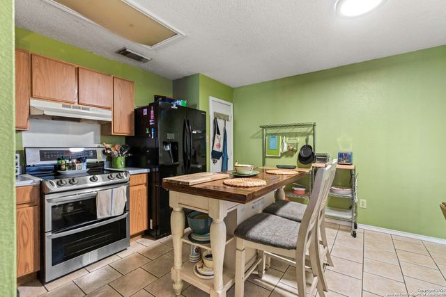 7842 Dueling Oak, San Antonio, TX 78254