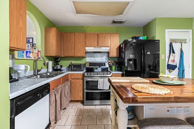 7842 Dueling Oak, San Antonio, TX 78254