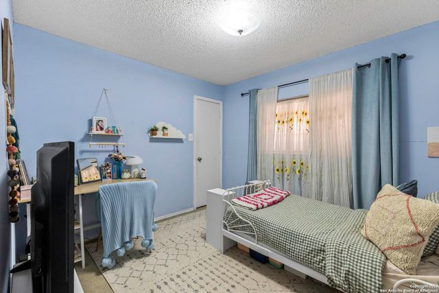 7842 Dueling Oak, San Antonio, TX 78254