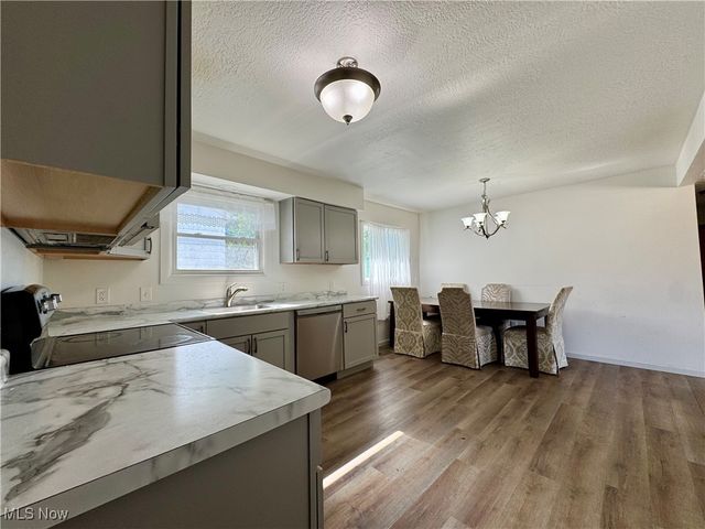 4011 Shanabruck Avenue NW, Canton, OH 44709