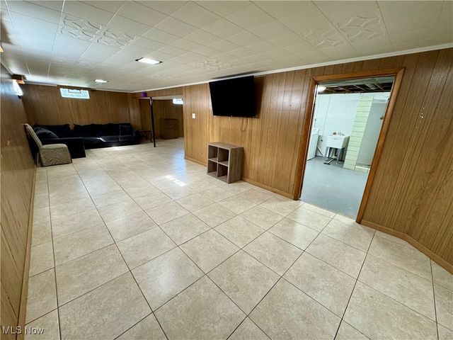 4011 Shanabruck Avenue NW, Canton, OH 44709