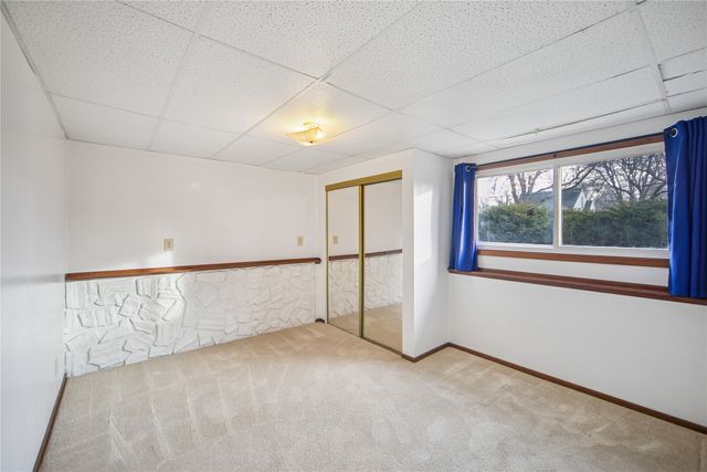 4102 E 25th Street, Des Moines, IA 50317