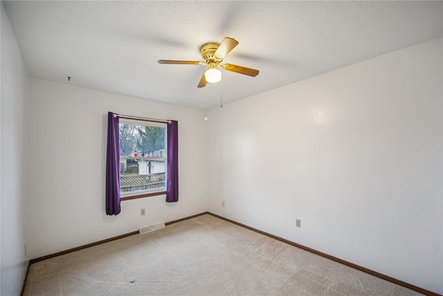 4102 E 25th Street, Des Moines, IA 50317