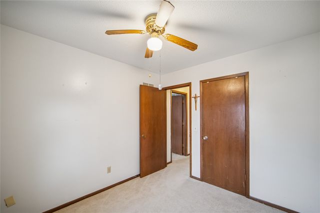 4102 E 25th Street, Des Moines, IA 50317