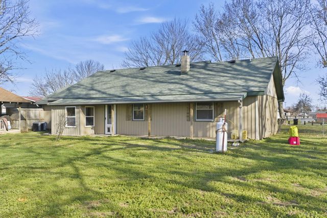 206 Plum Street, Sparta, MO 65753