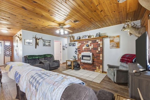 206 Plum Street, Sparta, MO 65753