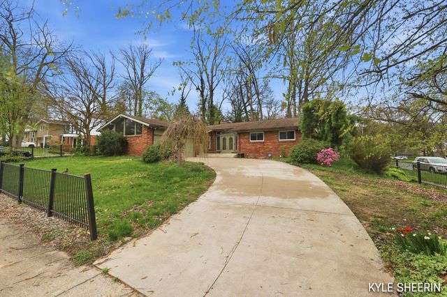 4786 Bonnie Avenue SE, Grand Rapids, MI 49508