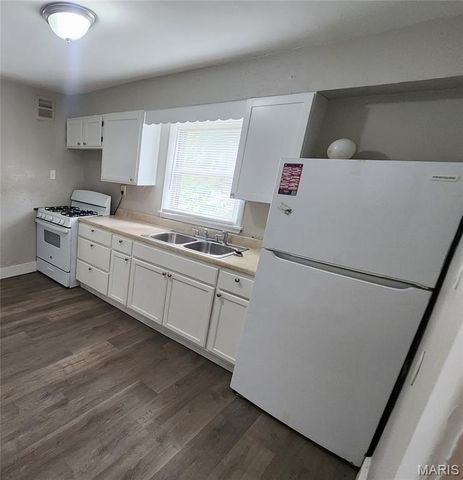 2517 Shirley Avenue, St Louis, MO 63136