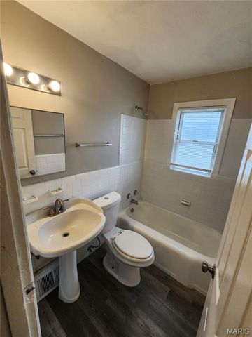2517 Shirley Avenue, St Louis, MO 63136
