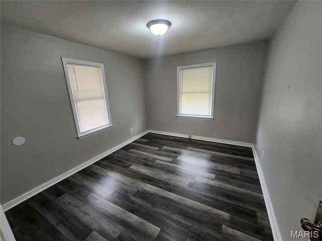 2517 Shirley Avenue, St Louis, MO 63136