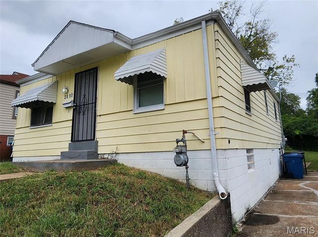 2517 Shirley Avenue, St Louis, MO 63136