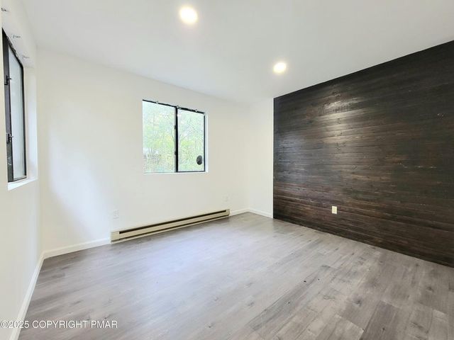 121 OVERLAND Drive, Tobyhanna Twp, PA 18334