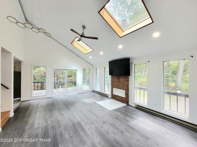 121 OVERLAND Drive, Tobyhanna Twp, PA 18334