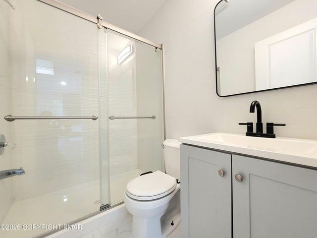121 OVERLAND Drive, Tobyhanna Twp, PA 18334