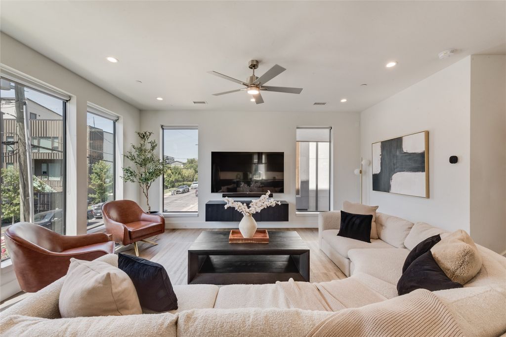 4730 Manett Street 101, Dallas, TX 75204