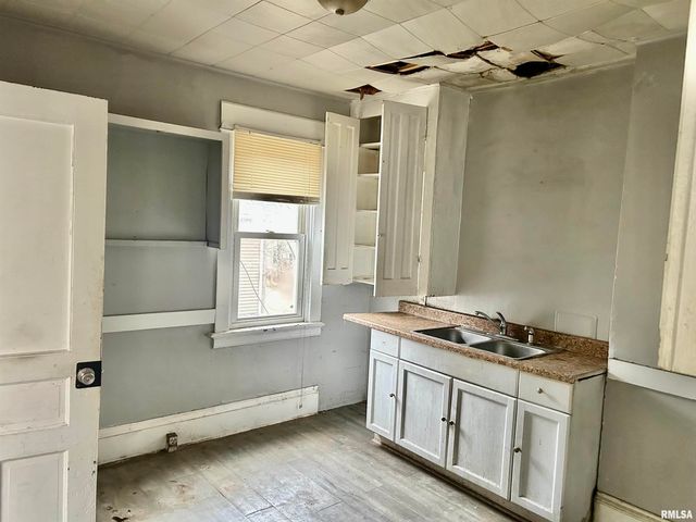 1230-1232 19TH Street, Rock Island, IL 61201