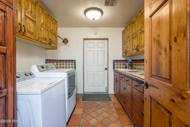 3935 Saguaro Court, Las Cruces, NM 88011
