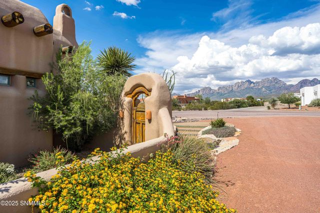 3935 Saguaro Court, Las Cruces, NM 88011