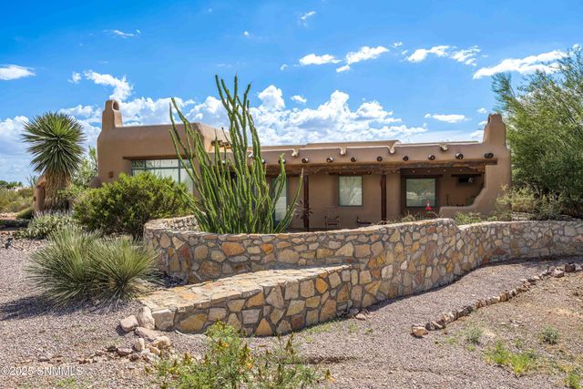 3935 Saguaro Court, Las Cruces, NM 88011