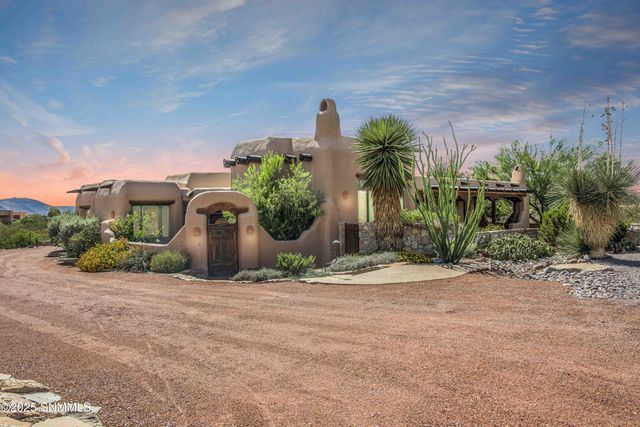 3935 Saguaro Court, Las Cruces, NM 88011
