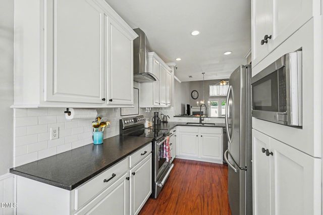 2532 Asher View Court, Raleigh, NC 27606