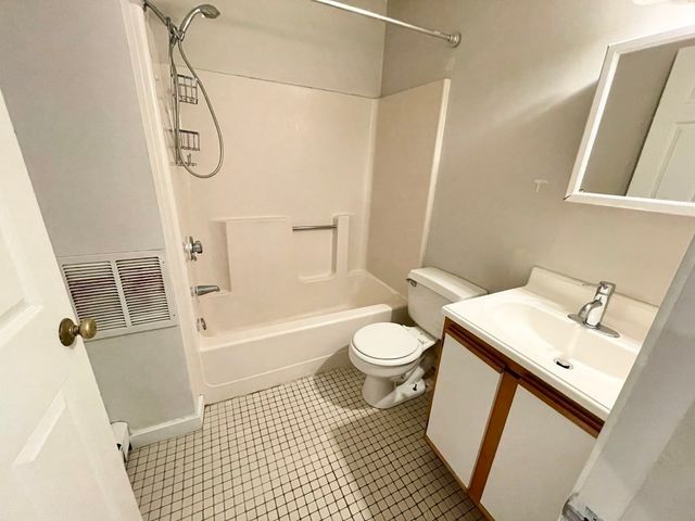 7 Iroquois Street 2, Boston, MA 02120