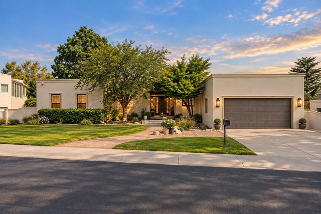 9806 Greenbrier Road NE, Albuquerque, NM 87111