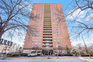 4466 W Pine Boulevard 2F, St Louis, MO 63108